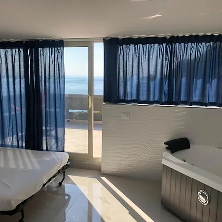 Taormina Loview Apartment