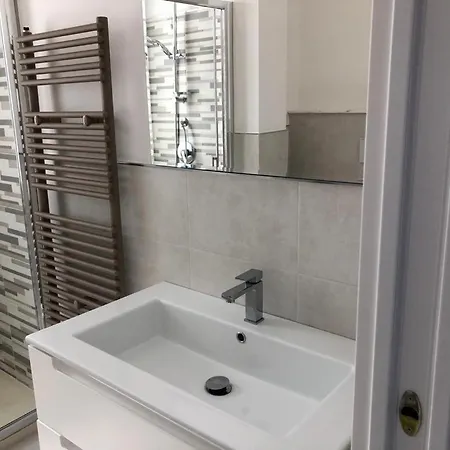 Taormina Loview 公寓 *